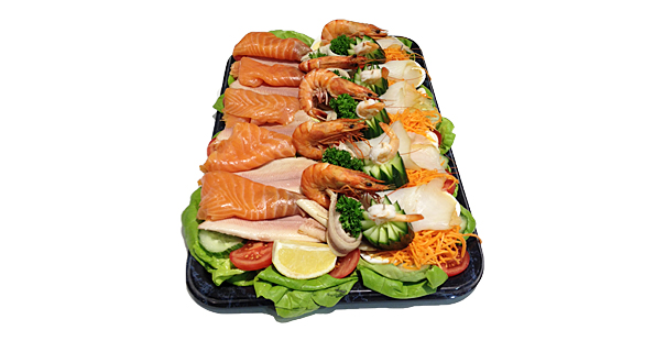 Noorse visschotel gevuld met verschillende soorten gerookte vis