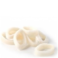 Gekuiste pijlinktvis, in ringen gesneden - inktvisringen rauw